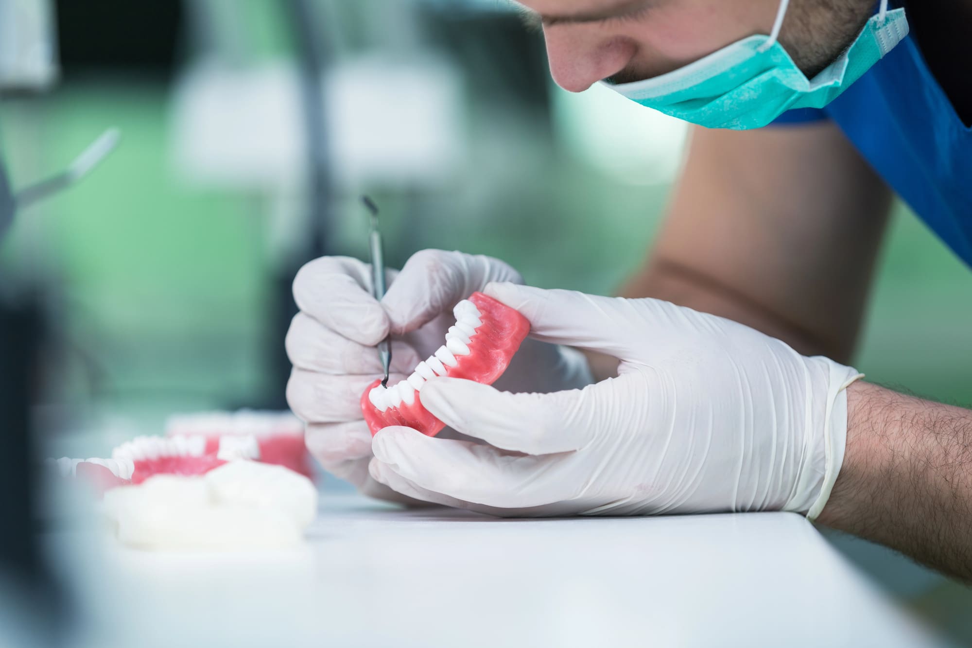 Best Dentures for Comfort and Fit: A Guide to Choosing the Right Set